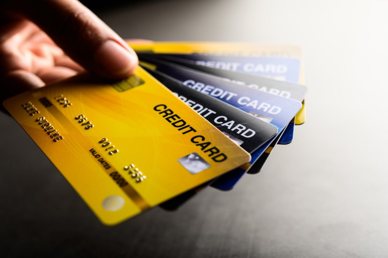 How to Settle Credit Card Debt Before Going to Court? 4 Things to Know