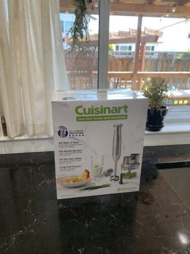 A picture of the box that contains the Cuisinart Immersion Blender from Costco